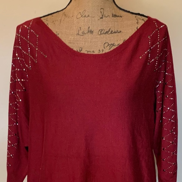 LAST ONE! HOST PICK! Fun plus lightweight sweater-New! - Picture 5 of 6